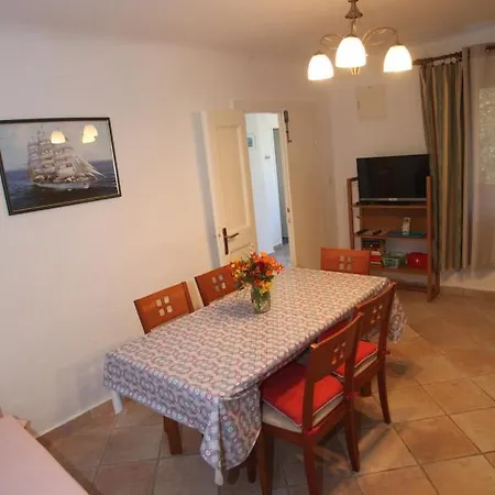 Anita Apartment